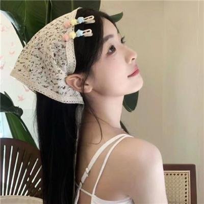 黑衣女孩